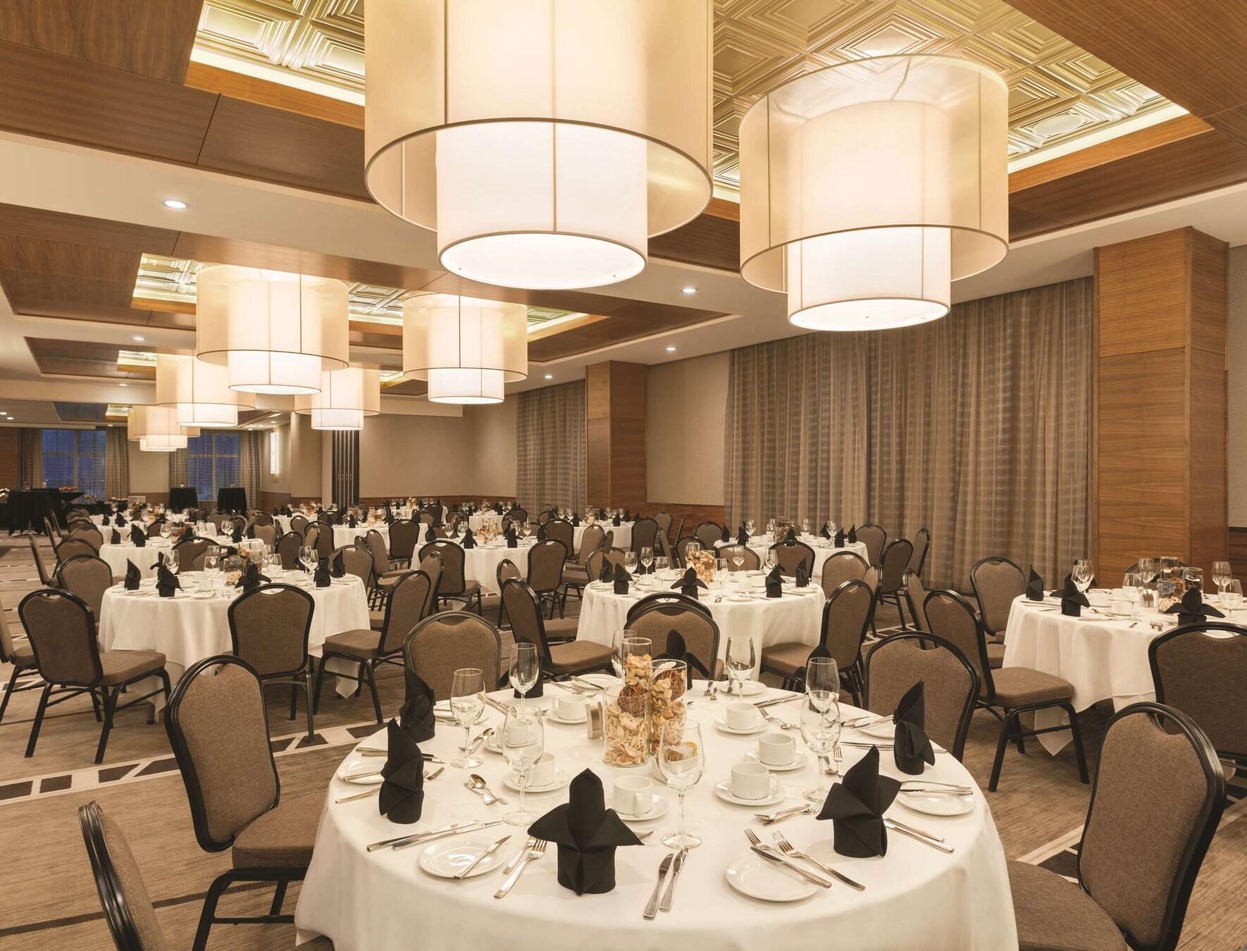 Radisson, Calgary, Canada 10times Venues