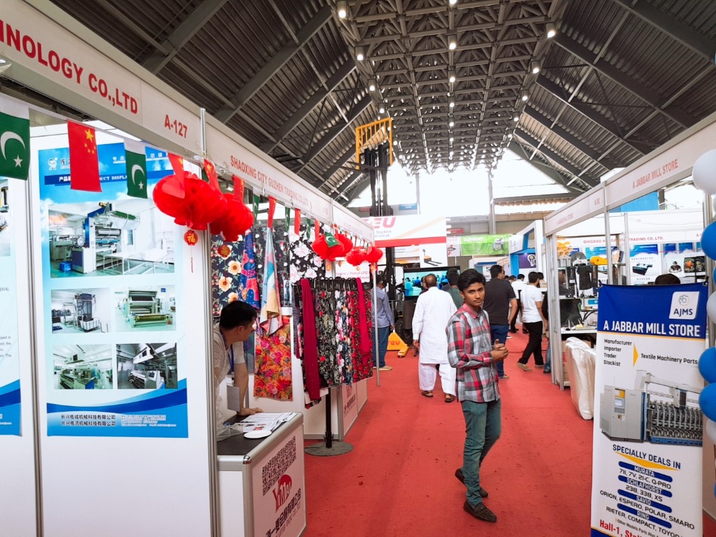 Visitors, People Attending Laundry Asia, Lahore, Pakistan